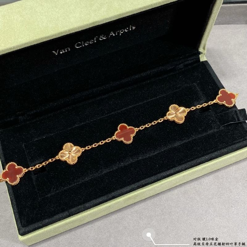 Vca Bracelets - Click Image to Close